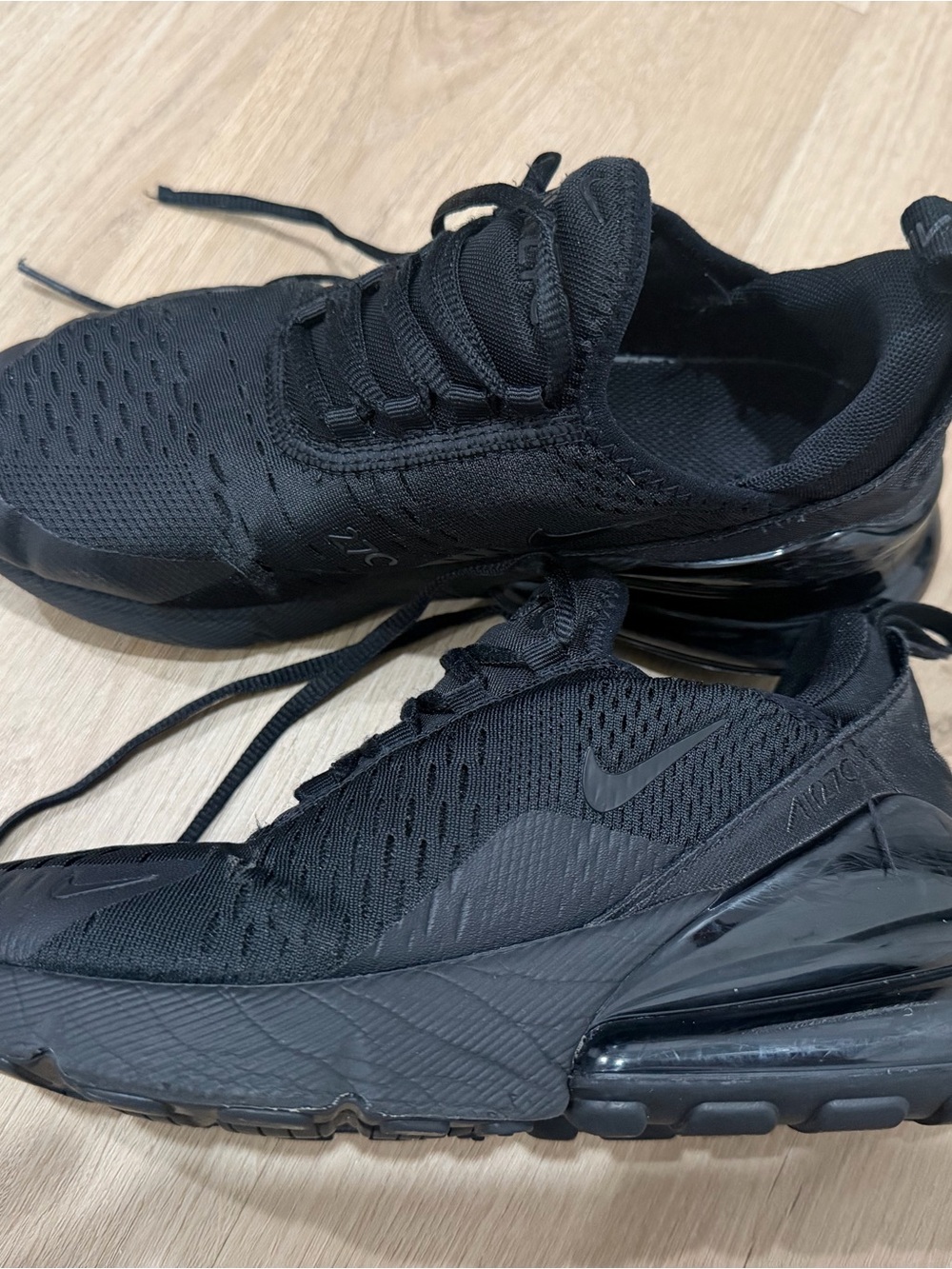 Boys Black Nike Air Max 270 Sneakers